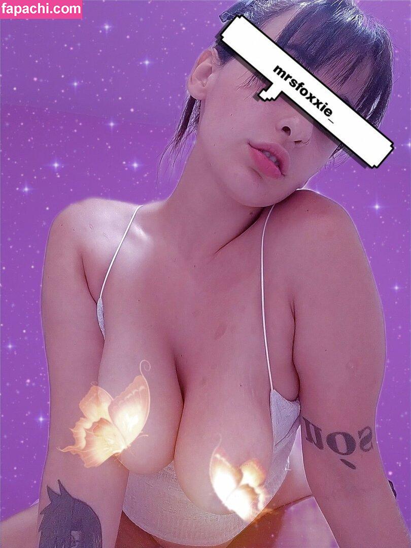 mrsfoxxie_ / Maya Costa / foxxieyyy / mayndia leaked nude photo #0011 from OnlyFans/Patreon