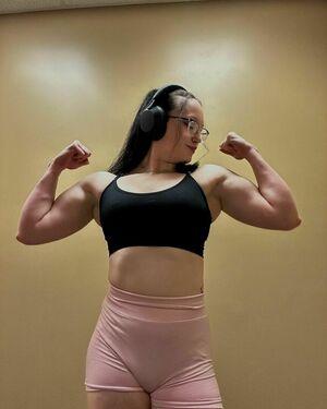 MuscleMommy002 leaked media #0097