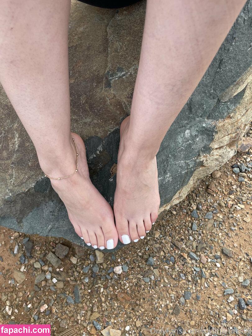 mylittletoes93 / mylittlestinkyphotography leaked nude photo #0006 from OnlyFans/Patreon