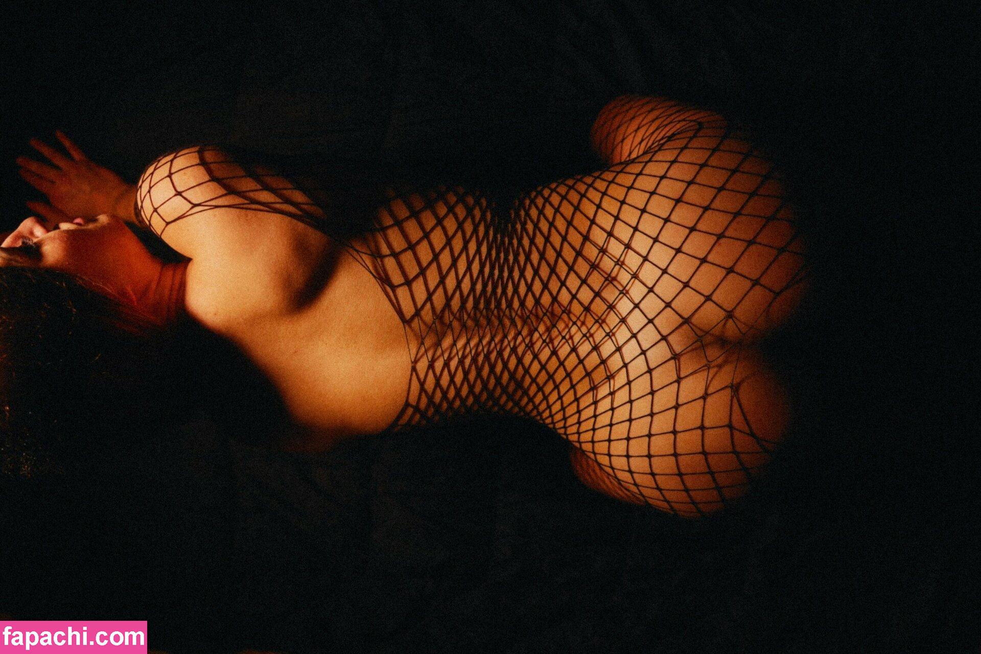 Nelly Van Der Woodsen / 1kinkybix / kinky.bix / kinkybix leaked nude photo #0062 from OnlyFans/Patreon