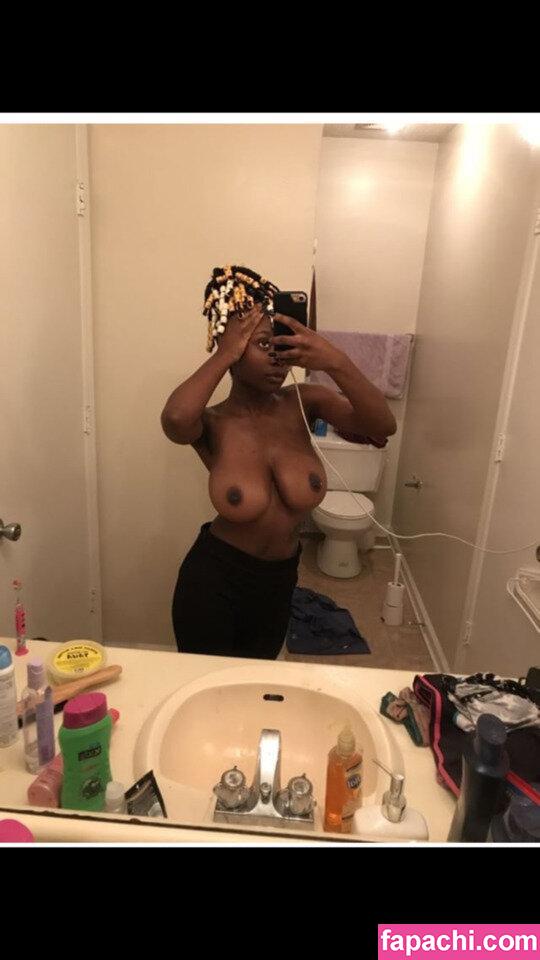 Noelle KaylahRich / bbia.k / kaylaraerich / noellefoley leaked nude photo #0004 from OnlyFans/Patreon