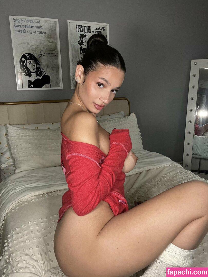 Olivia Dumas / olivia_dumas / oliviaddumas leaked nude photo #0012 from OnlyFans/Patreon