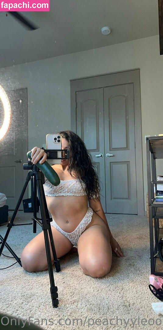 Peachyyleoo / Jasminponceee leaked nude photo #0025 from OnlyFans/Patreon