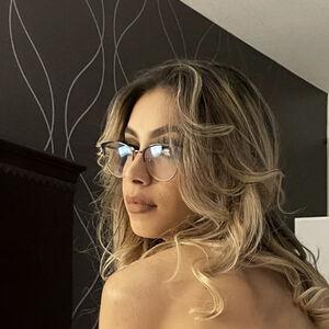 Petite Beautiful Latina avatar