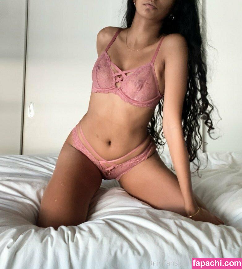 petitebabexo / ella / petitebabe_ Ella leaked nude photo #0018 from OnlyFans/Patreon