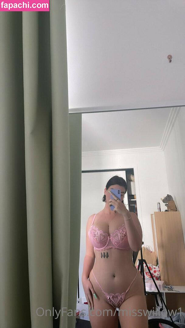 Phoebewillow / misswillow1 / phoebe.willow leaked nude photo #0006 from OnlyFans/Patreon