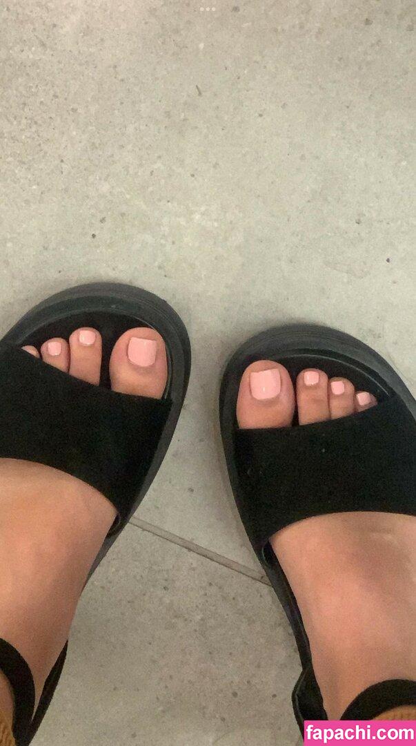 Pretty Feet / prettyfeet_of / prettytoes6969 leaked nude photo #0178 from OnlyFans/Patreon