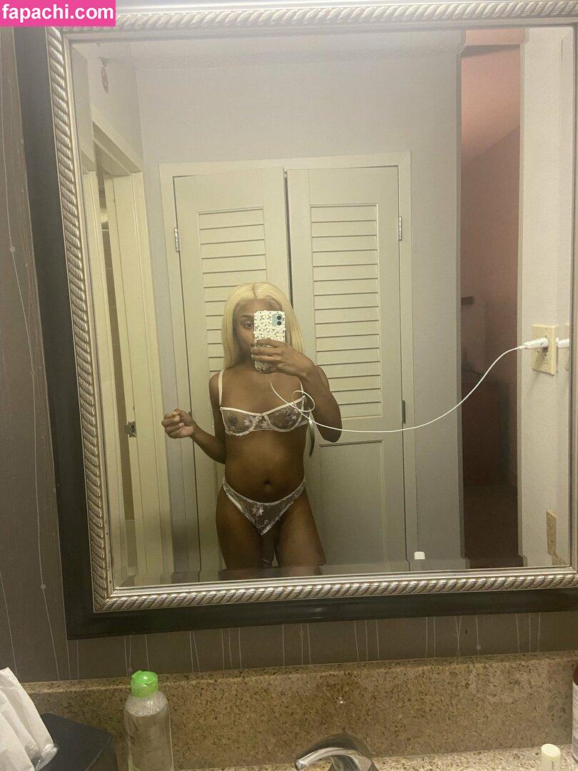 Princess Layla / layla_813 / laylajoymil leaked nude photo #0003 from OnlyFans/Patreon