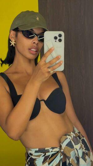 Rochelle Humes leaked media #0142