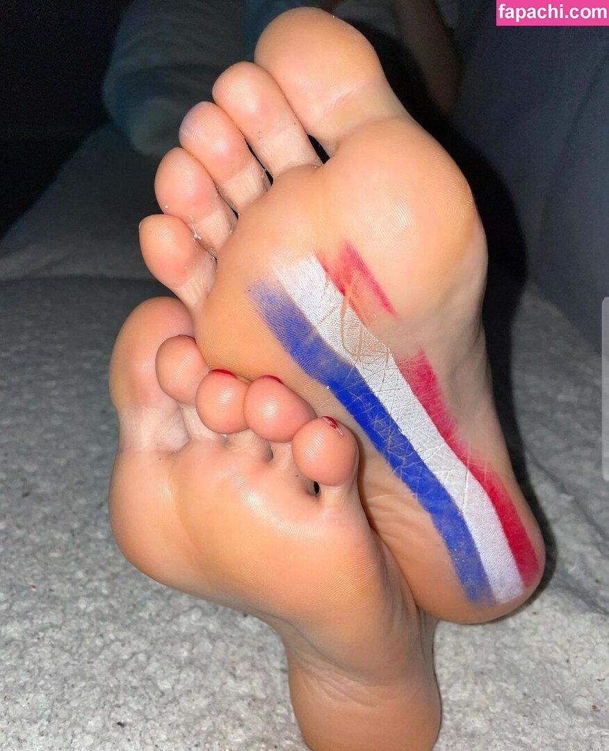 Rooxaanee Feet / rooxaanee_feet / rooxy_french leaked nude photo #0002 from OnlyFans/Patreon