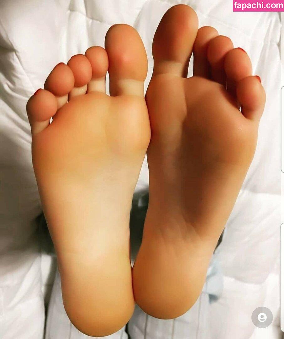 Rooxaanee Feet / rooxaanee_feet / rooxy_french leaked nude photo #0010 from OnlyFans/Patreon