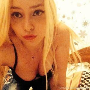 rosy_blondbabe leaked media #0075