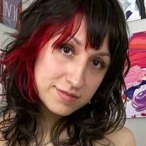 Roxanne Rom avatar