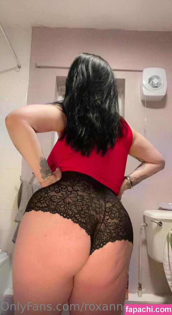 roxanneheavenfree / passthewipesandvino leaked nude photo #0005 from OnlyFans/Patreon