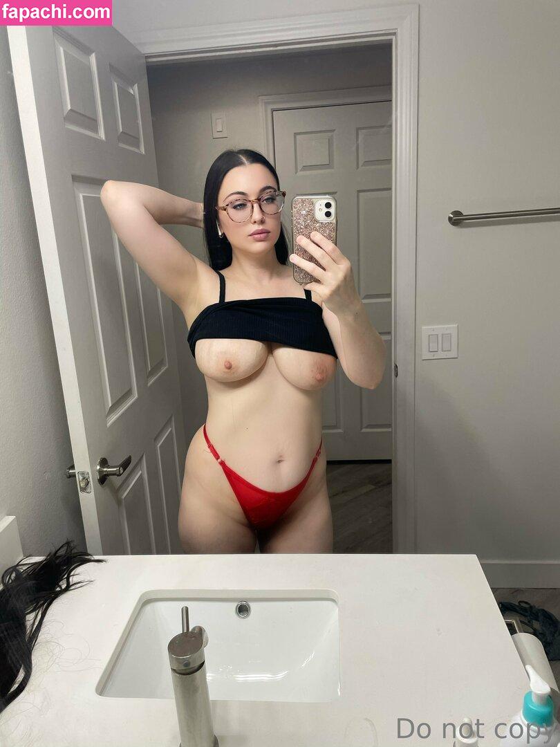 roxiegreys / roxie_opie_and_quincie leaked nude photo #0023 from OnlyFans/Patreon