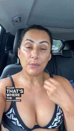 Saira Khan leaked media #0225