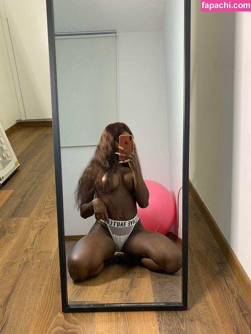 sarah-brown / blackfoxxy / sarahmb15 leaked nude photo #0005 from OnlyFans/Patreon