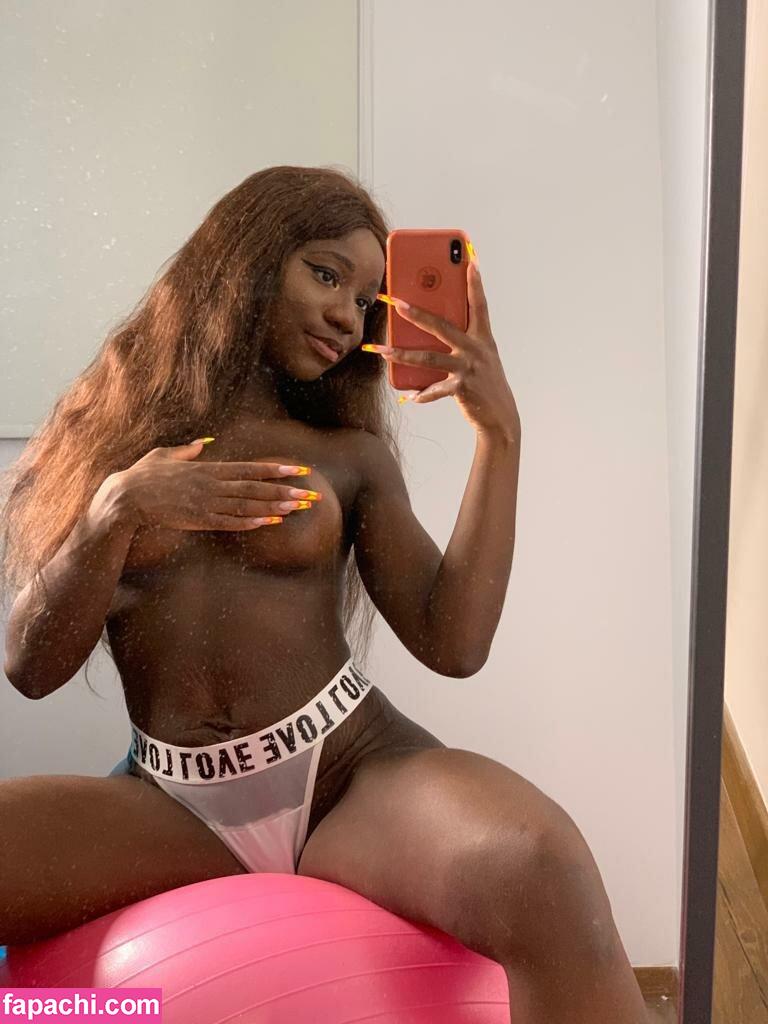 sarah-brown / blackfoxxy / sarahmb15 leaked nude photo #0006 from OnlyFans/Patreon