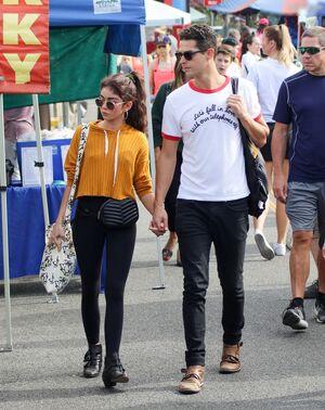 Sarah Hyland leaked media #1003