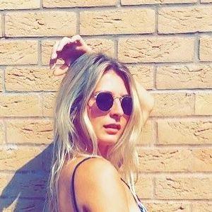 Shannon Elizabeth avatar