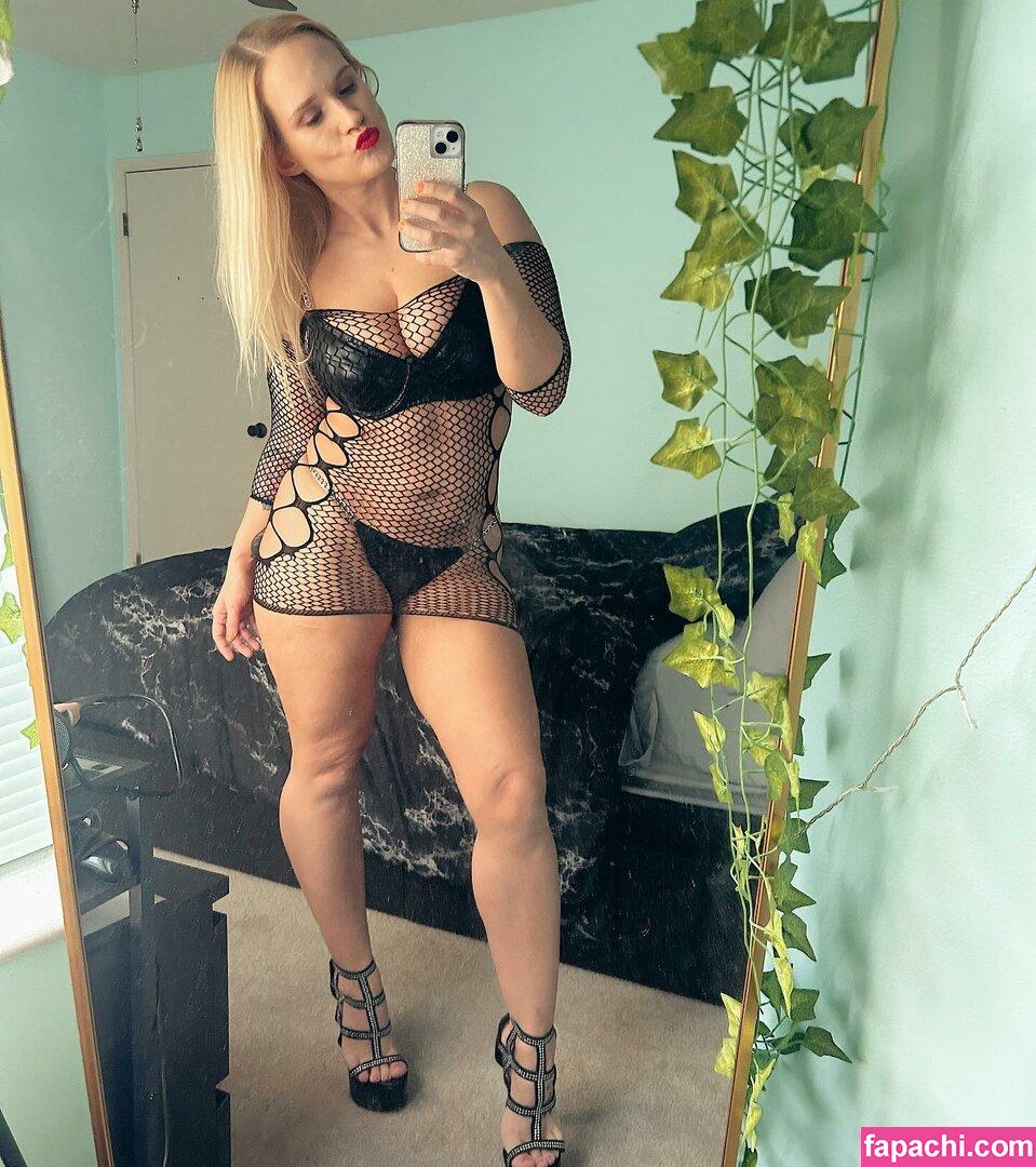 Shazza McKenzie / ShazzaMcKenzie / shaylamckenzie / shazza_mckenzie leaked nude photo #0285 from OnlyFans/Patreon