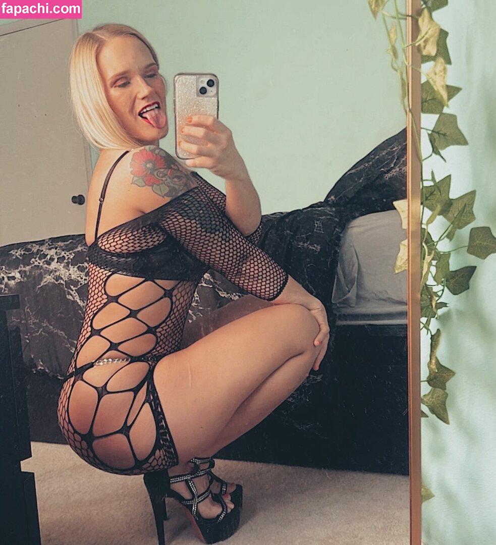Shazza McKenzie / ShazzaMcKenzie / shaylamckenzie / shazza_mckenzie leaked nude photo #0307 from OnlyFans/Patreon