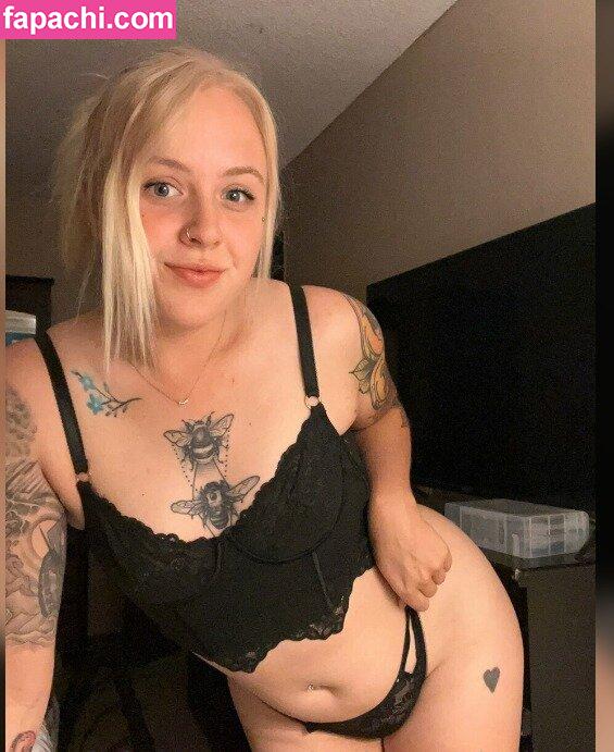 Simplylavenderlilacs / Makenzie Marie / itslavenderdarling leaked nude photo #0005 from OnlyFans/Patreon