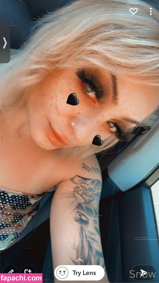 snowbunnygang420 / snowbunnysara420 leaked nude photo #0043 from OnlyFans/Patreon