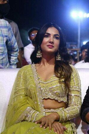 Sonal Chauhan leaked media #0033