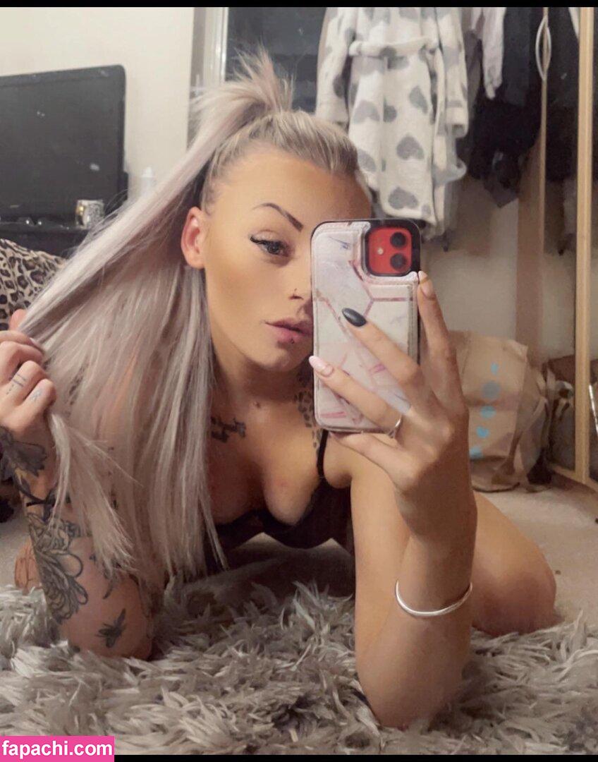 Sophhh22 / Sophie Skinner / sophhh_22 leaked nude photo #0013 from OnlyFans/Patreon
