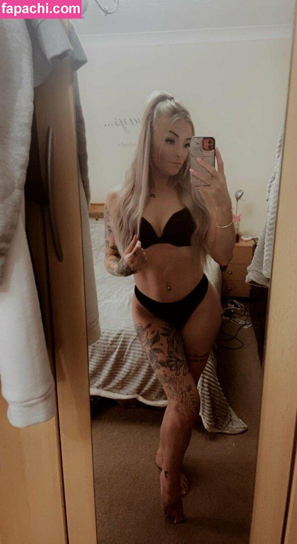 Sophhh22 / Sophie Skinner / sophhh_22 leaked nude photo #0016 from OnlyFans/Patreon