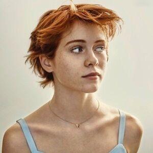 Sophia Lillis leaked media #0015