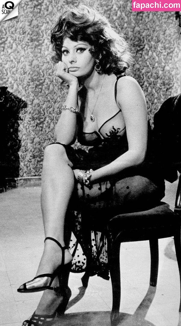 Sophia Loren / atardecerdeoroooo / simplysophialoren leaked nude photo #0002 from OnlyFans/Patreon