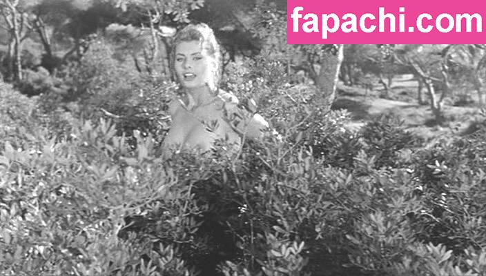 Sophia Loren / atardecerdeoroooo / simplysophialoren leaked nude photo #0007 from OnlyFans/Patreon