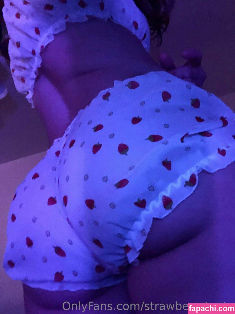 strawberrytootx / Strawberrytootsx / strawberrytootsiee leaked nude photo #0073 from OnlyFans/Patreon