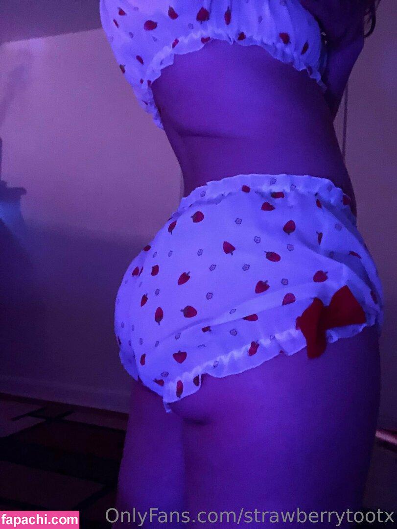 strawberrytootx / Strawberrytootsx / strawberrytootsiee leaked nude photo #0076 from OnlyFans/Patreon
