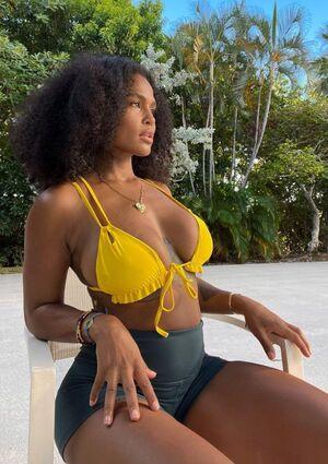 Suni Sweeney leaked media #0005