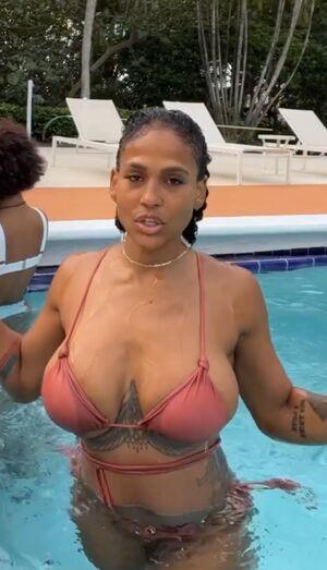 Suni Sweeney leaked media #0007