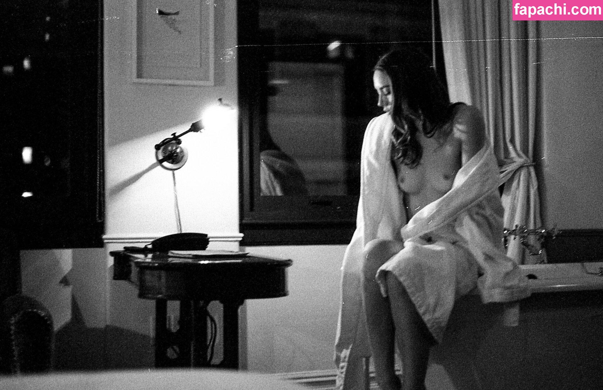 Tessa’s Ghost / glitter.ghost / tessasghost / xgypsykitten / xlittlekitten leaked nude photo #0017 from OnlyFans/Patreon