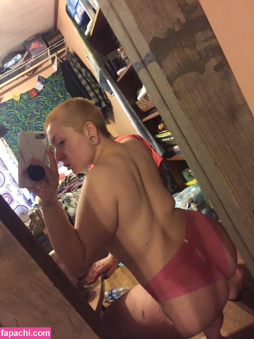 th3bak3dbuddh1st / sweetlildarling / therealdahdah / wellisntshelovely leaked nude photo #0006 from OnlyFans/Patreon