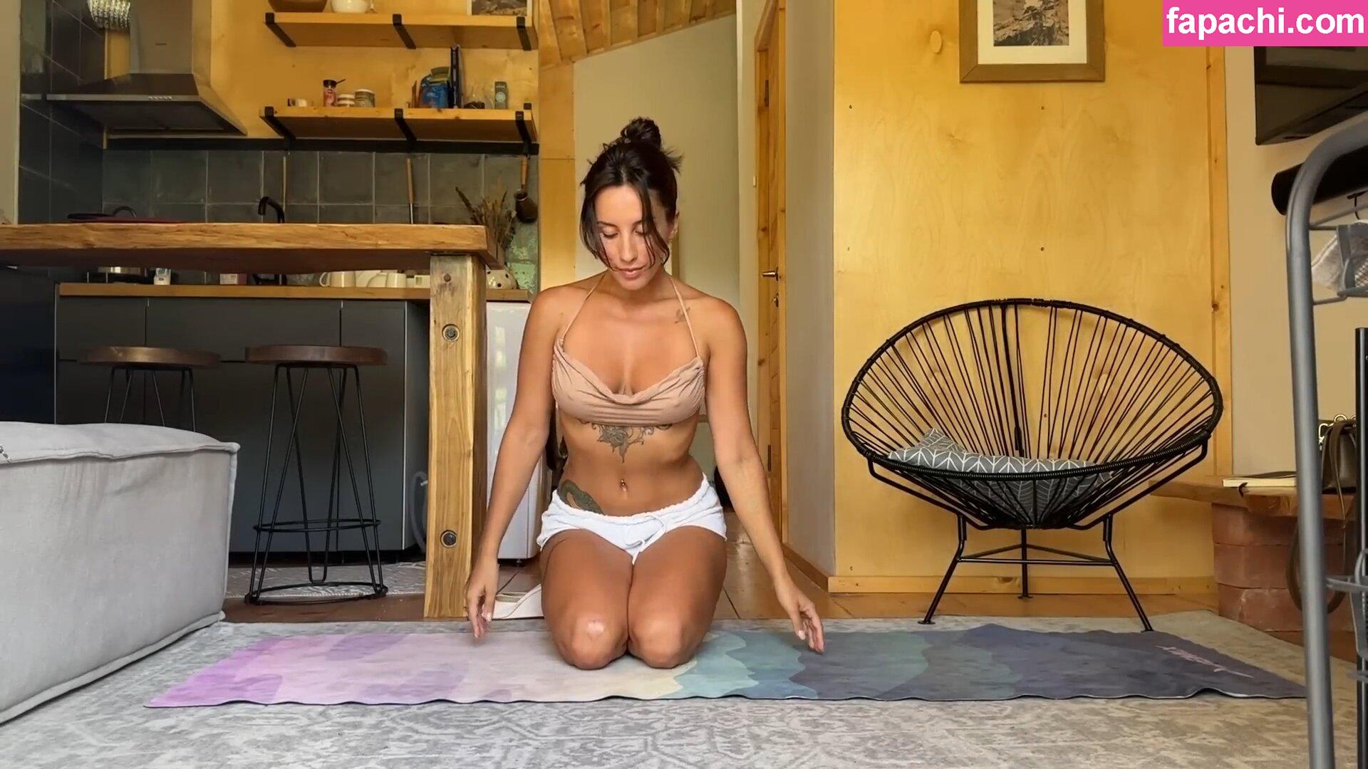 Thais-Yoga / Thaisyoga / extremely sexy / layla_yoga / thaisbpaim leaked nude photo #0051 from OnlyFans/Patreon