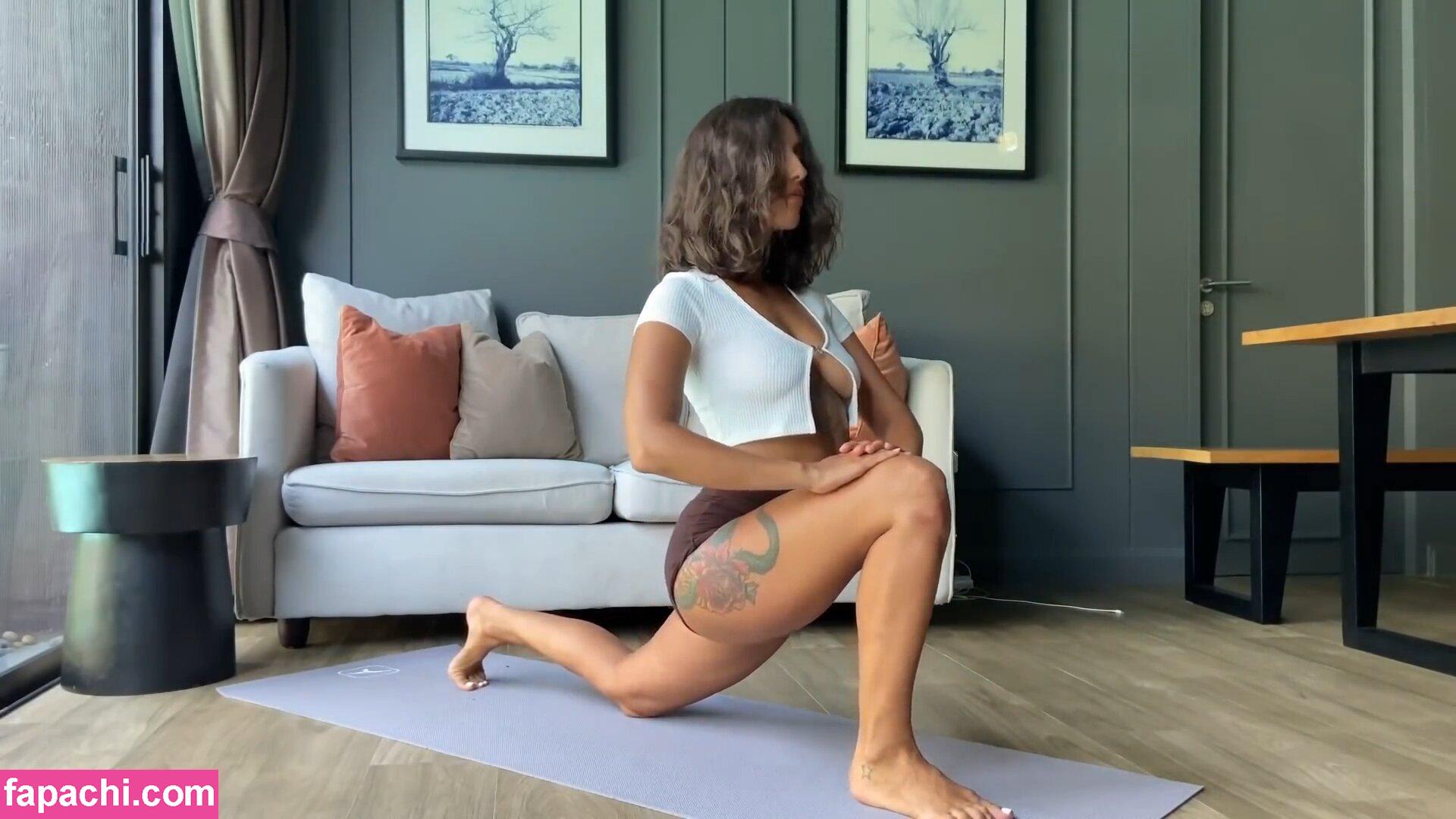 Thais-Yoga / Thaisyoga / extremely sexy / layla_yoga / thaisbpaim leaked nude photo #0052 from OnlyFans/Patreon