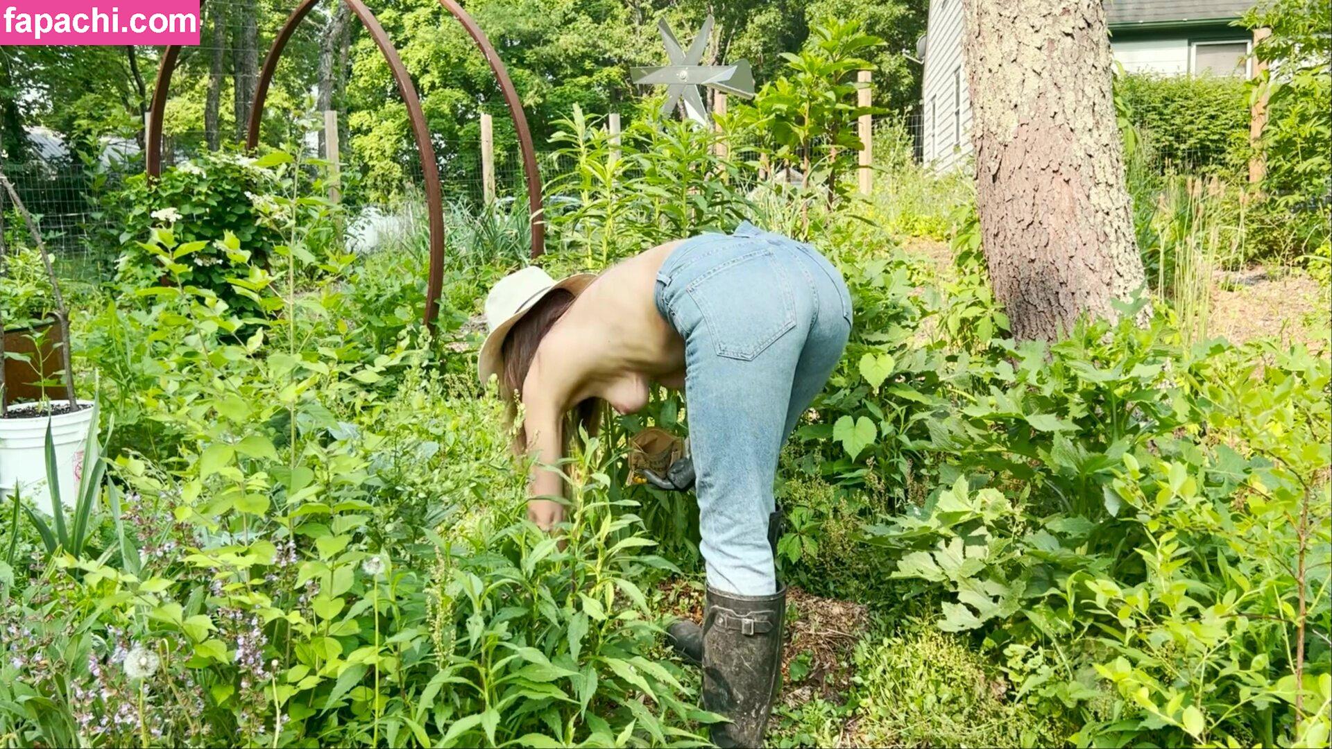 The Naked Gardener / nakedgardener / the_naked_gardener / thenakedgardener_official leaked nude photo #0016 from OnlyFans/Patreon