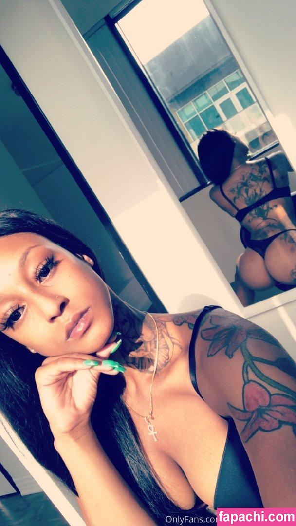 Theofficialmizztwerksum leaked nude photo #0015 from OnlyFans/Patreon