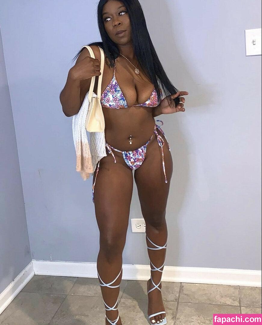 thick.trixxx / sharayyxxx leaked nude photo #0010 from OnlyFans/Patreon