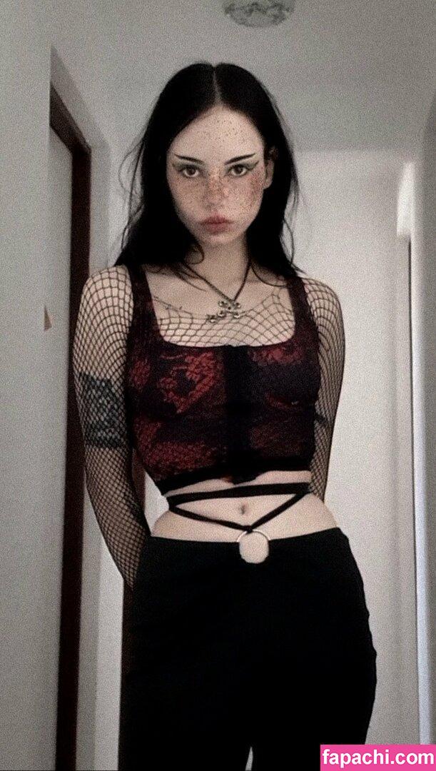 tightgoth / brunade6 / lady_nyx2 / nyx0br1 leaked nude photo #0008 from OnlyFans/Patreon