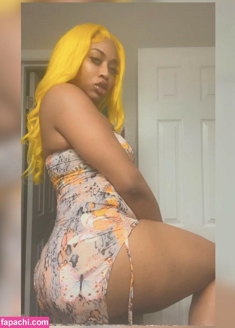 TS Baddie / Karesha / tiaralee___ / tsbaddie leaked nude photo #0003 from OnlyFans/Patreon