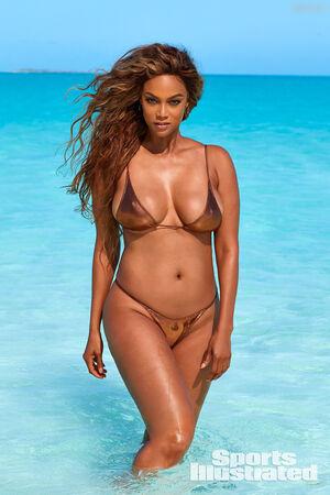 Tyra Banks leaked media #0250