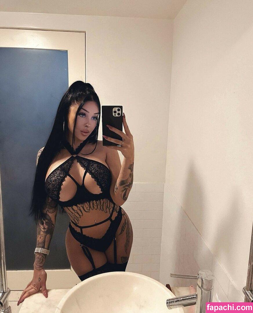 Valerie Cossette / valerie.c_ / valeriec / valeriecossett leaked nude photo #0007 from OnlyFans/Patreon