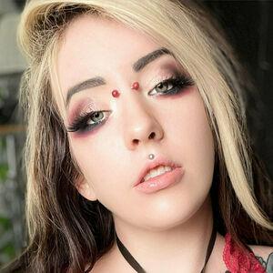 Valerie Vampyr avatar